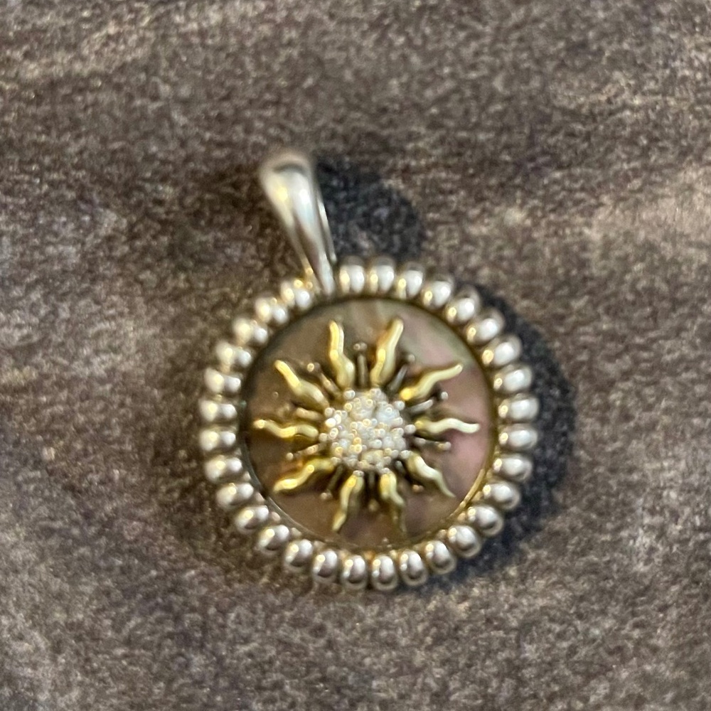 Slane Mother of Pearl Diamond Solis Enhancer